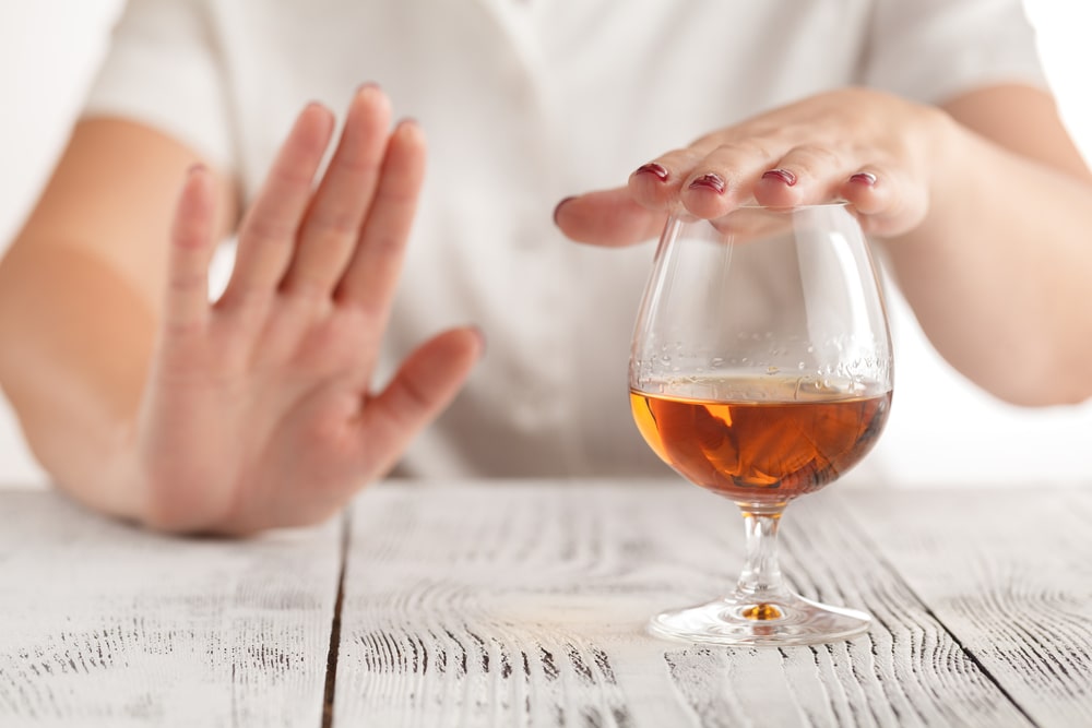 Understand The Difference Between An Alcoholic And A Heavy Drinker